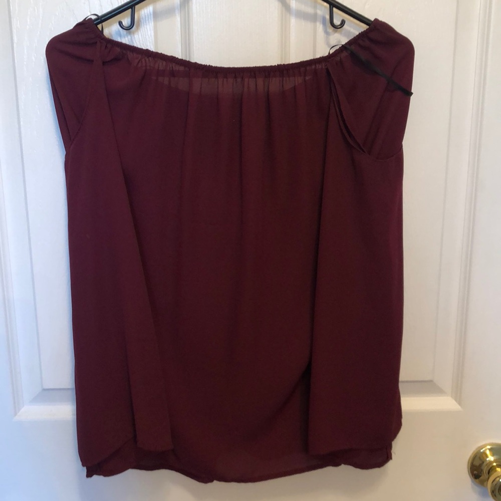 WINDSOR Off Shoulder Maroon